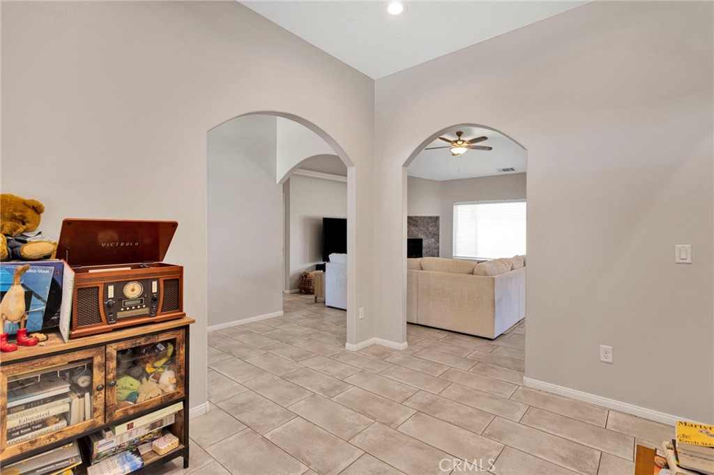17889 Sycamore Property Photo 8