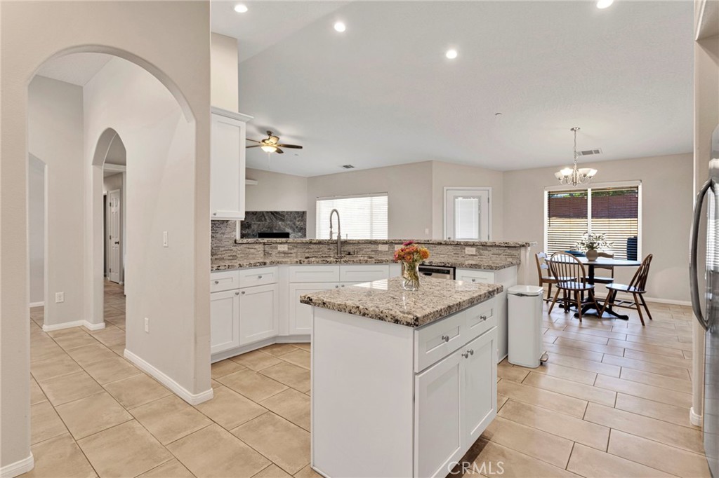 17889 Sycamore Property Photo 9