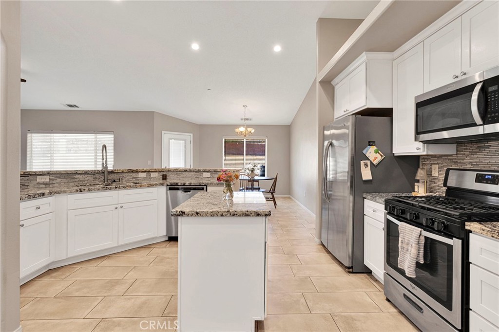 17889 Sycamore Property Photo 10