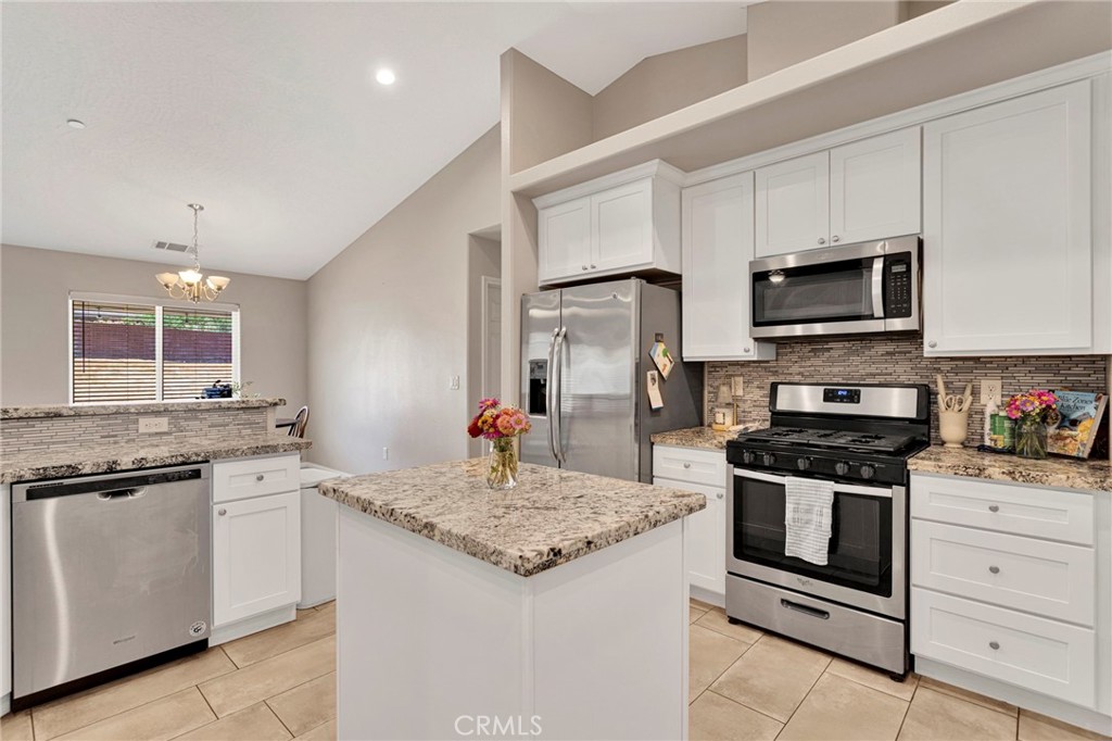 17889 Sycamore Property Photo 11