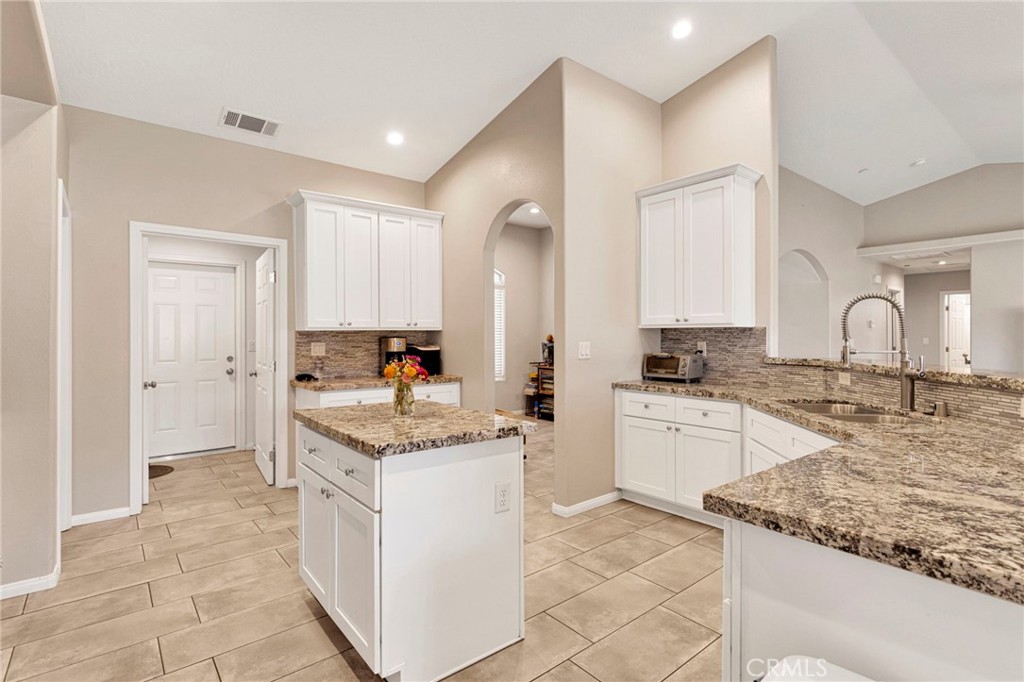 17889 Sycamore Property Photo 14