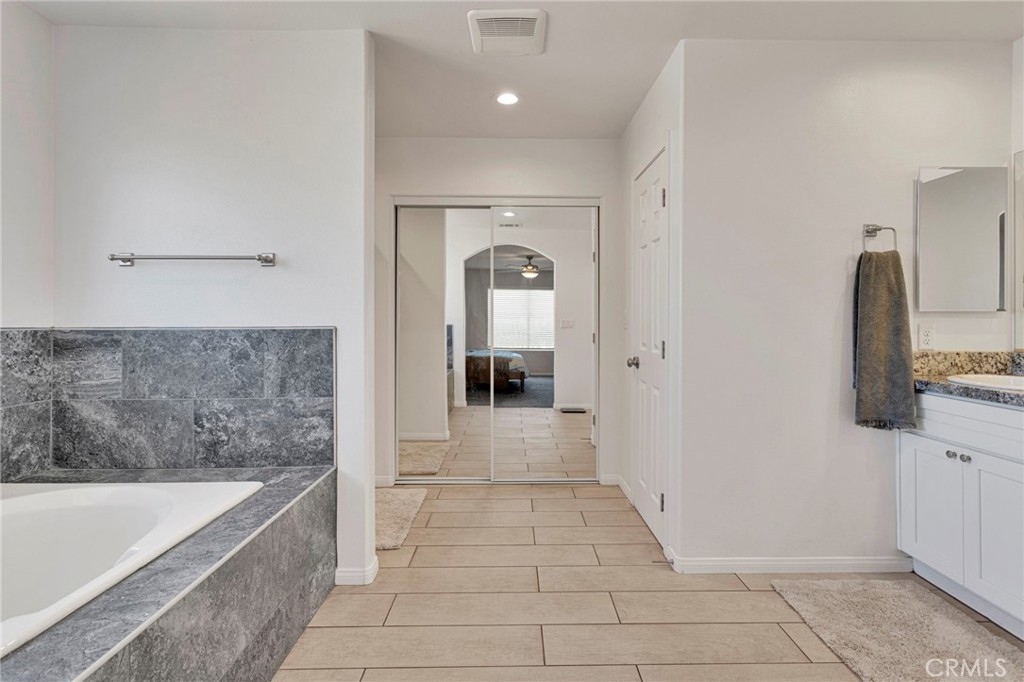 17889 Sycamore Property Photo 27