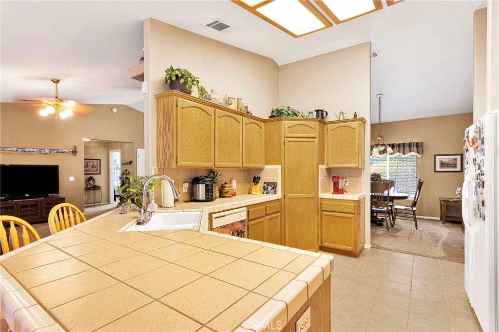 14570 Gayhead Property Photo 8