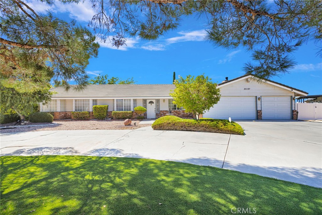 20187 Itasca Road Property Photo 2