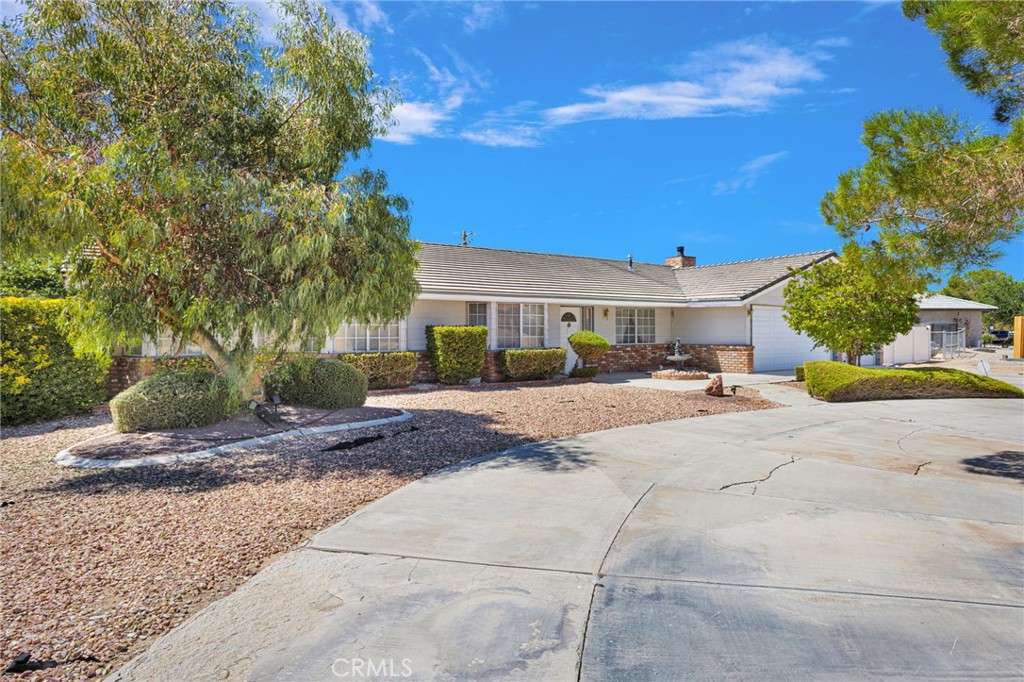 20187 Itasca Road Property Photo 4