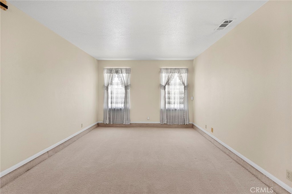 20187 Itasca Road Property Photo 10