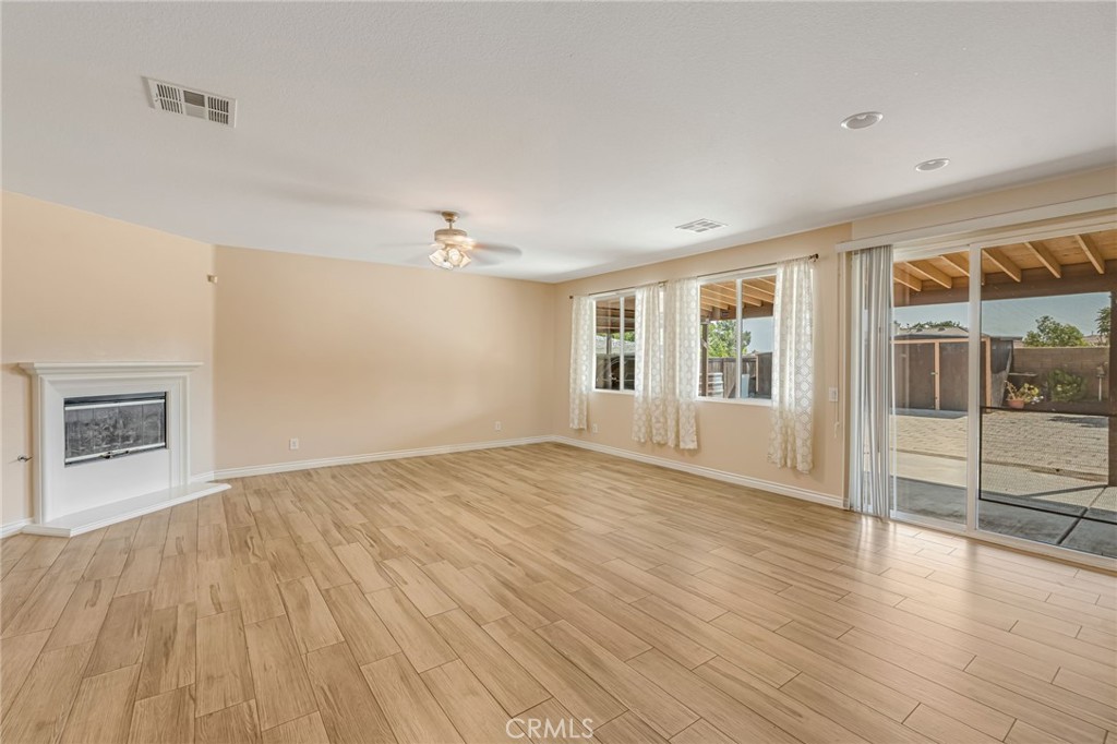 15143 Arcadian Property Photo 3