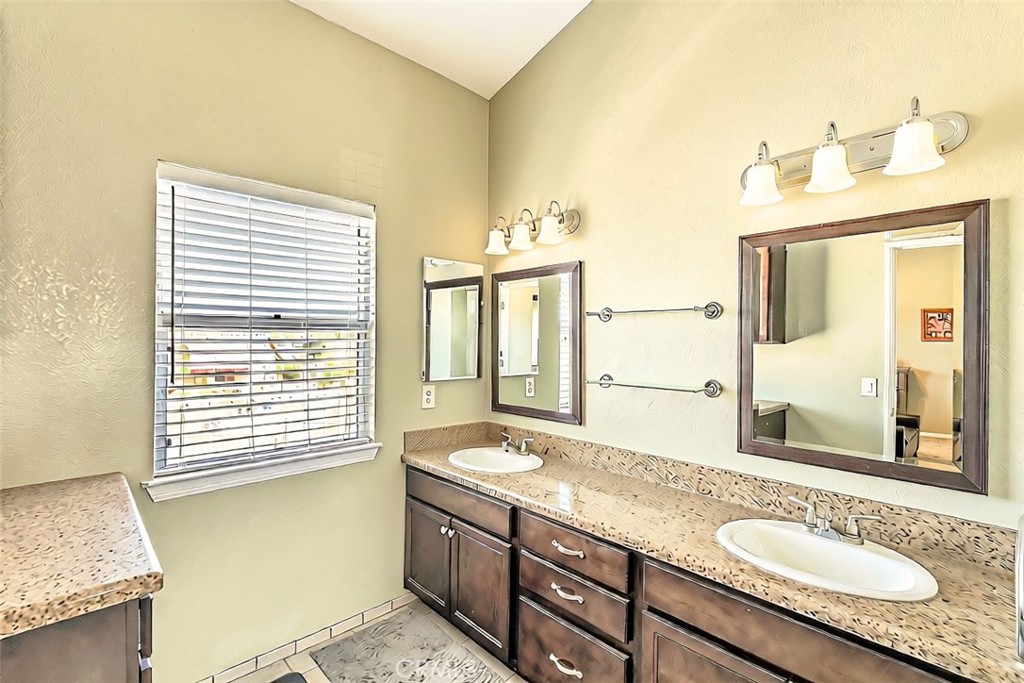 12480 Pocono Place Property Photo 7