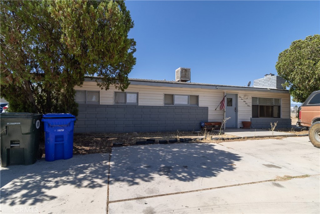 14919 Anacapa Property Photo