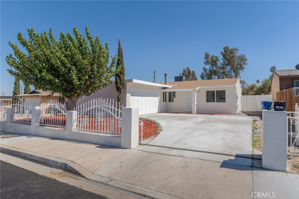 1520 Armory Property Photo 1