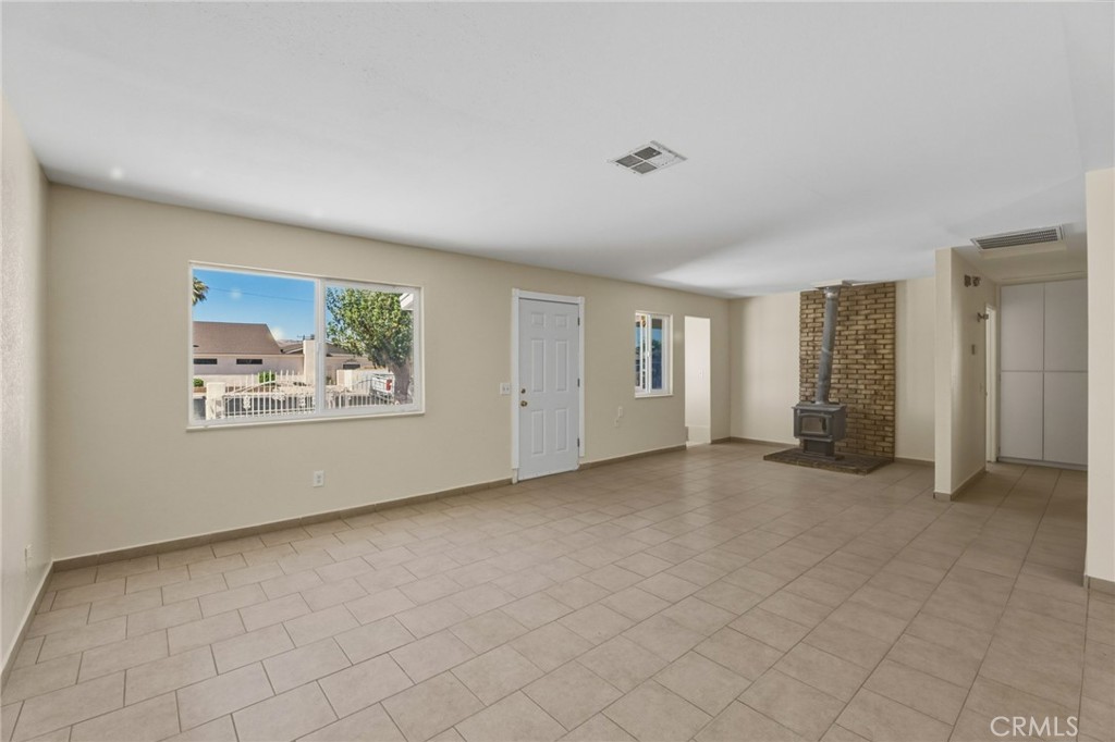 1520 Armory Property Photo 4