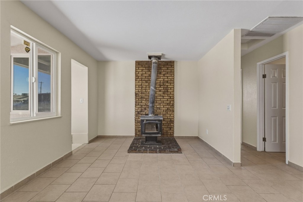 1520 Armory Property Photo 6