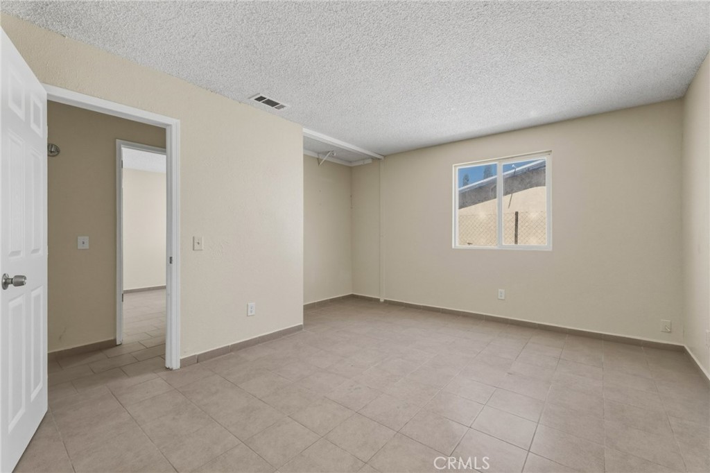 1520 Armory Property Photo 14