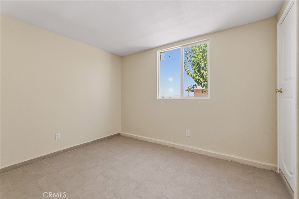 1520 Armory Property Photo 28