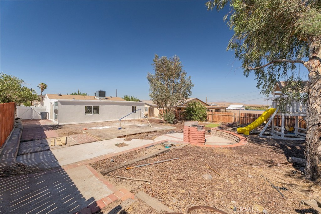 1520 Armory Property Photo 32