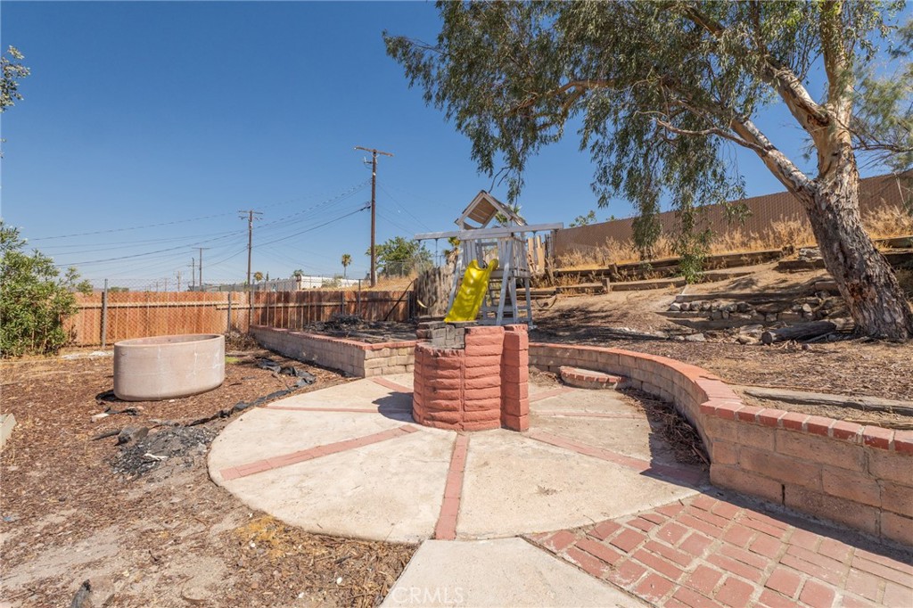 1520 Armory Property Photo 33