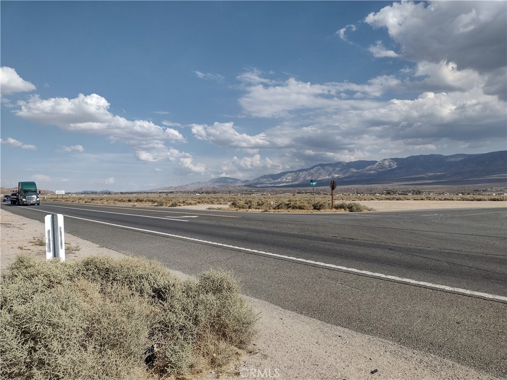 300 Highway 18 Property Photo 4