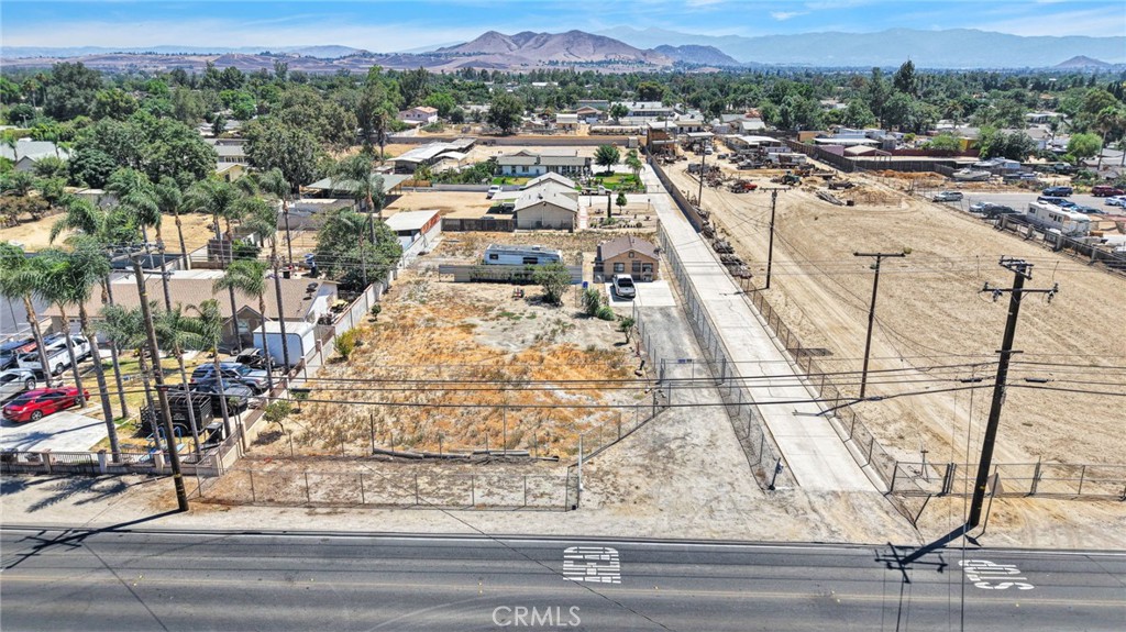 8082 Jurupa Valley Road Property Photo 6