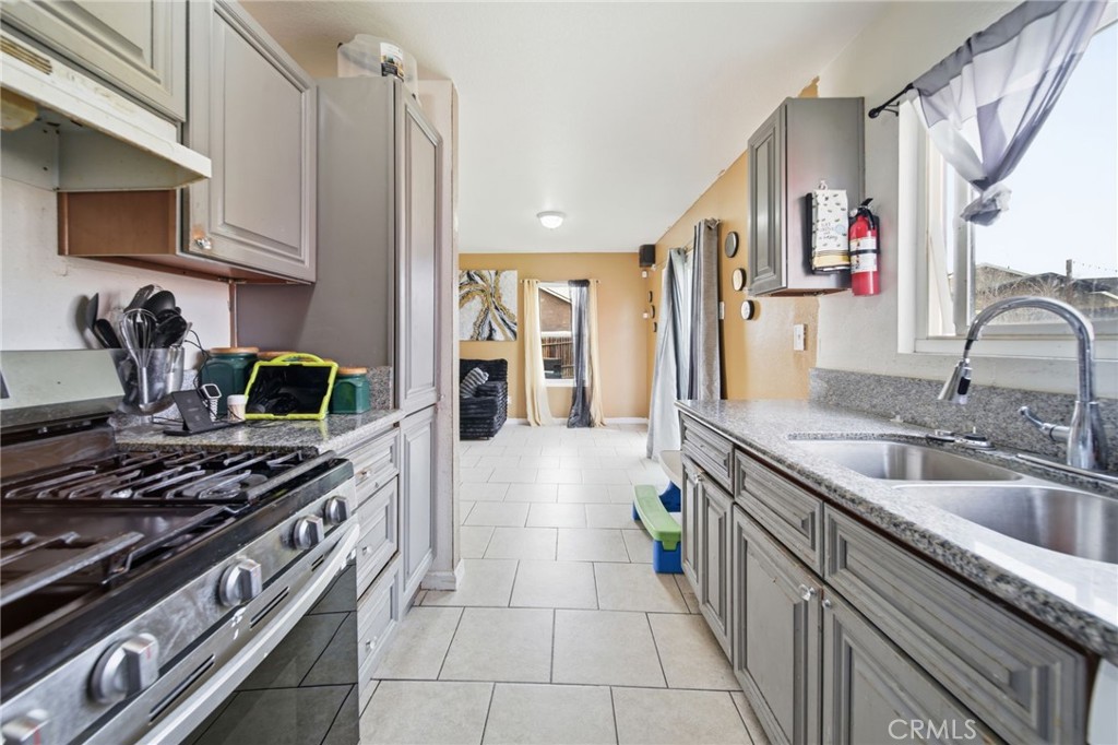 17832 Tahoe Court Property Photo 3