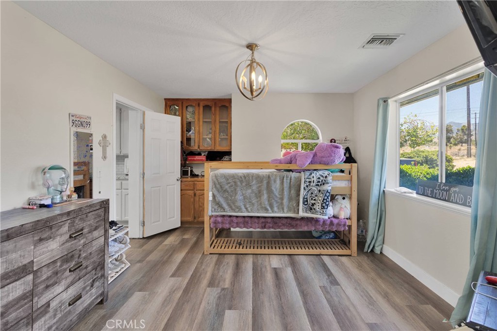 10325 Sheep Creek Rd Property Photo 16