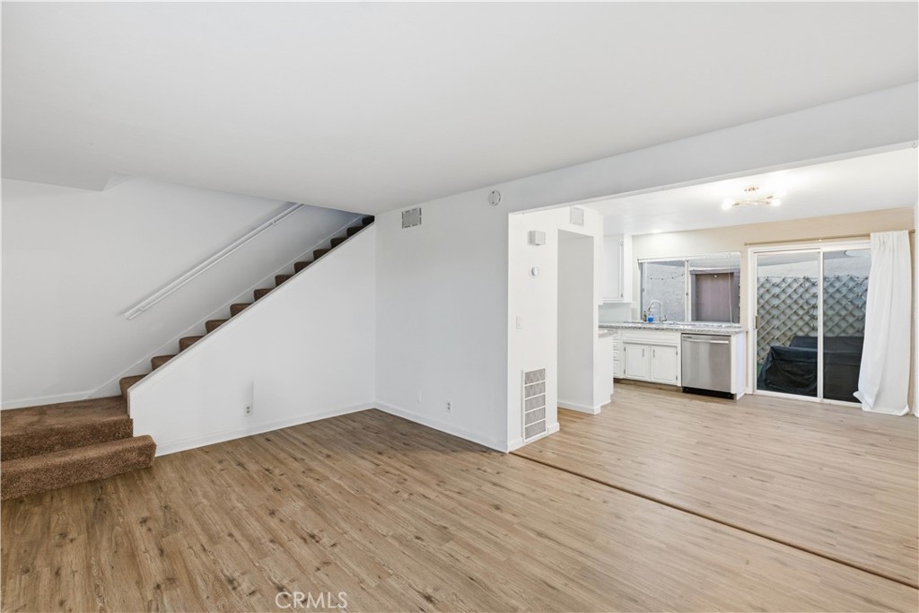 1012 Peg Street Property Photo 6
