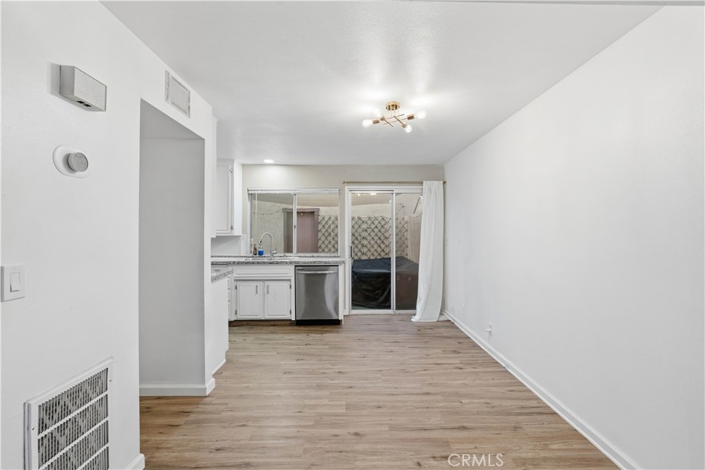 1012 Peg Street Property Photo 8