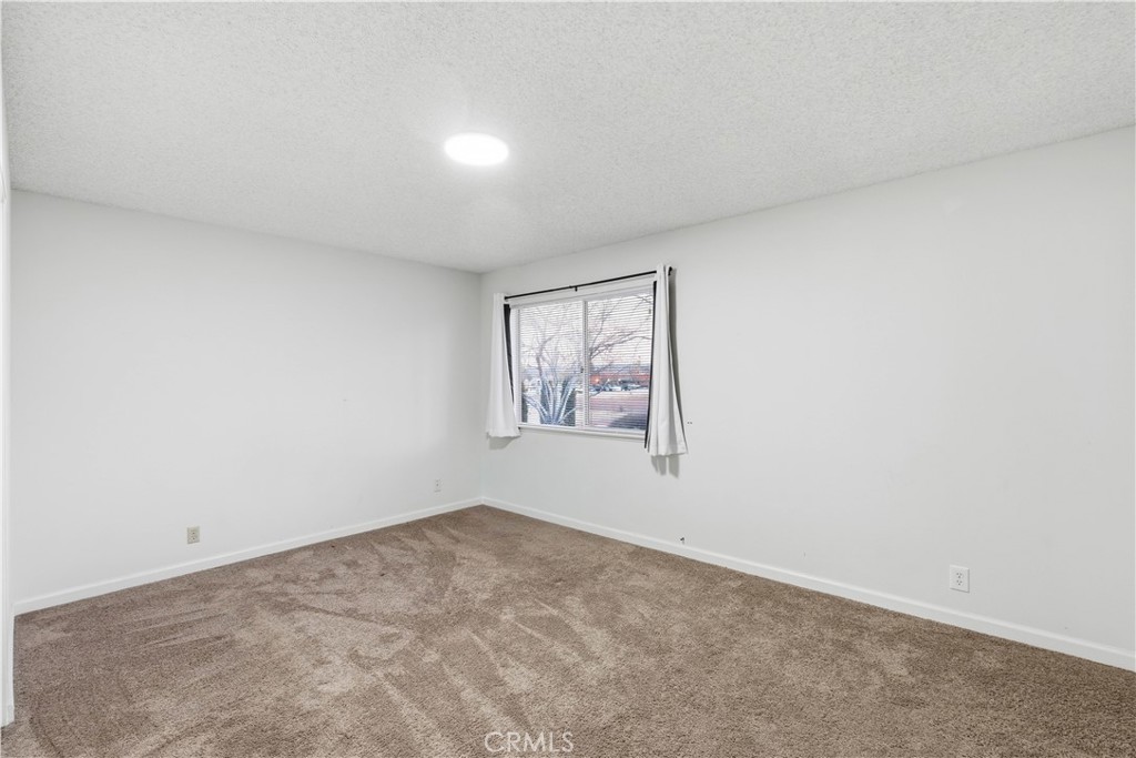1012 Peg Street Property Photo 14