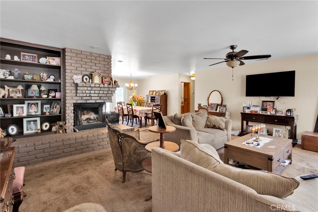 7313 Newhall Avenue Property Photo 4