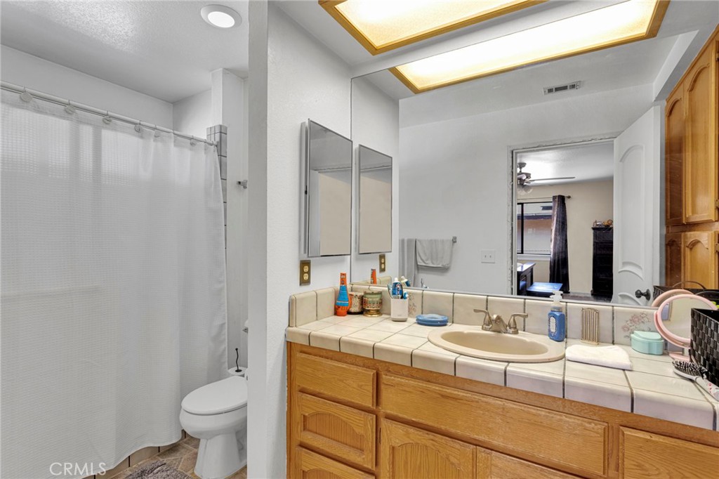 7313 Newhall Avenue Property Photo 12