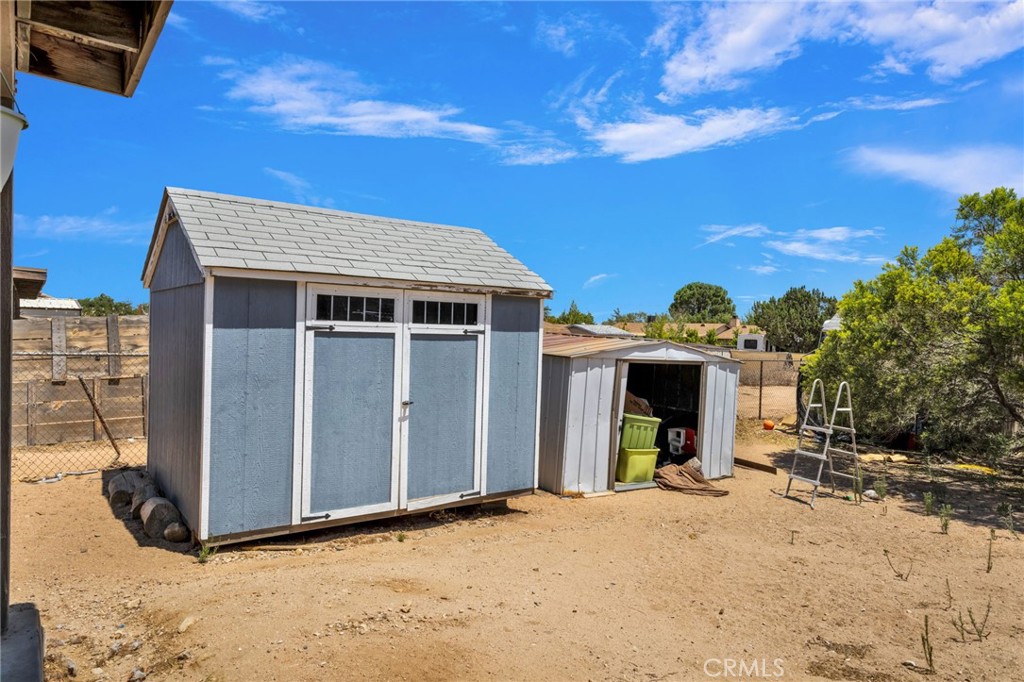 7313 Newhall Avenue Property Photo 14