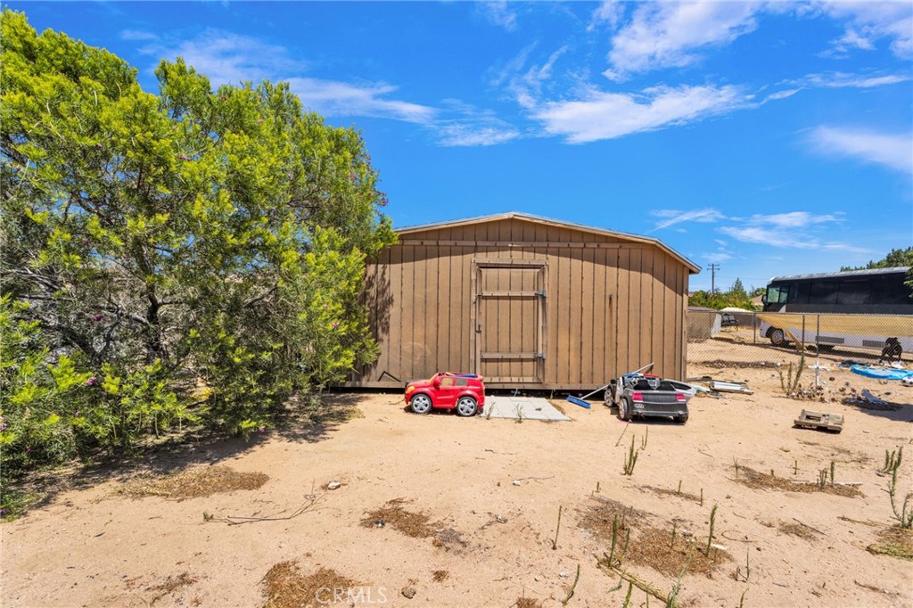 7313 Newhall Avenue Property Photo 16