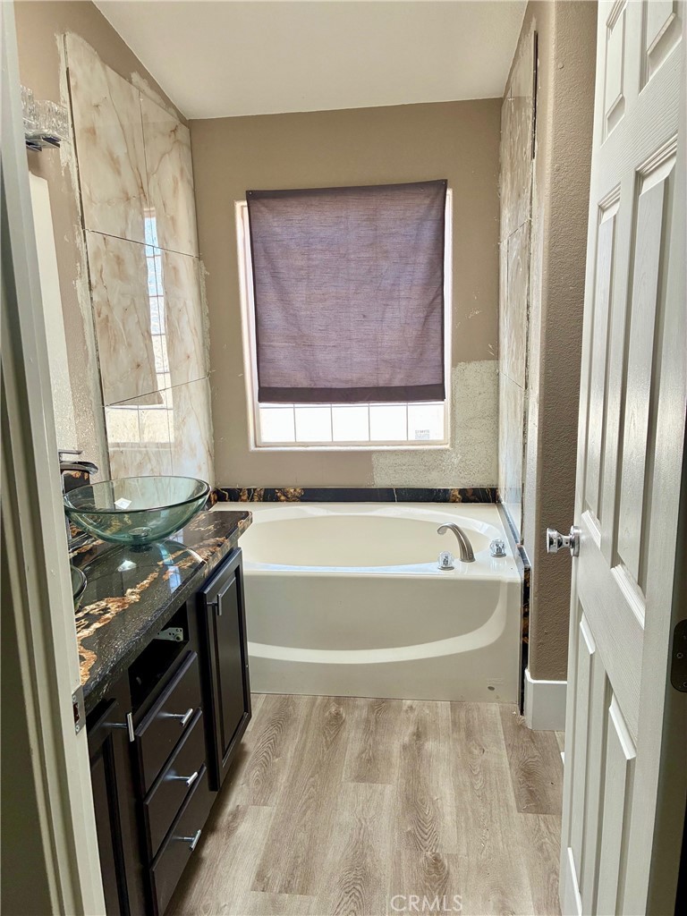 1053 Lindero Property Photo 3