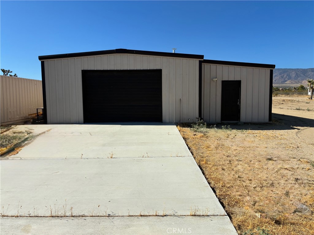 1053 Lindero Property Photo 14