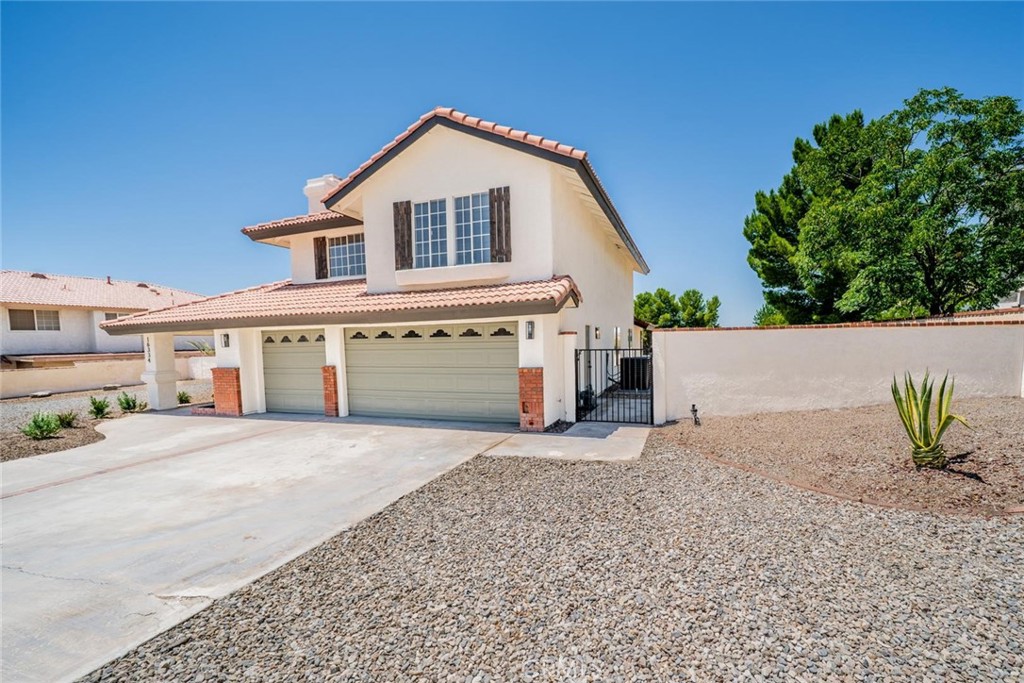 16334 Ridge View Drive Property Photo 9