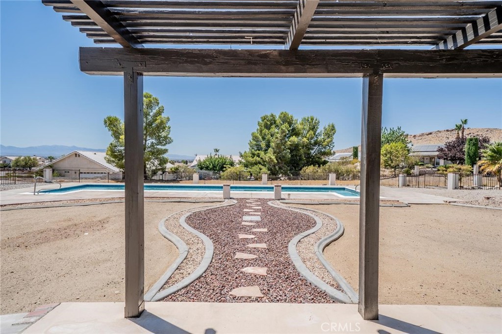 16334 Ridge View Drive Property Photo 34