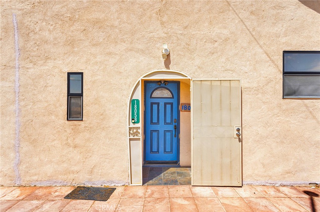 18058 Jonathan Street Property Photo 2