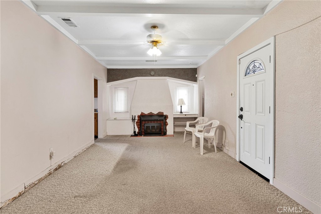 18058 Jonathan Street Property Photo 7
