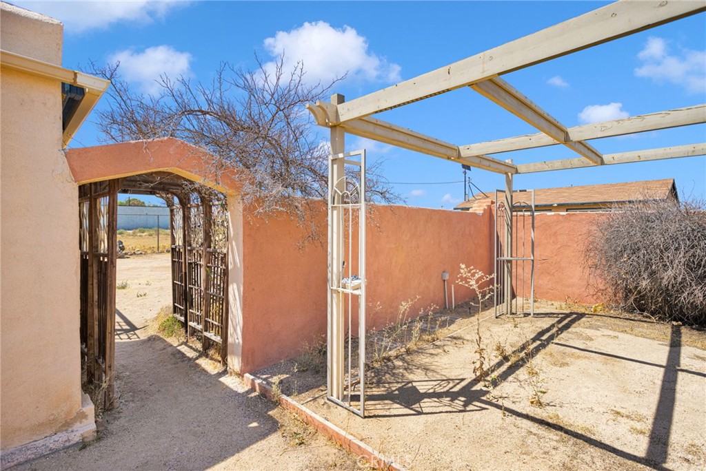 18058 Jonathan Street Property Photo 25