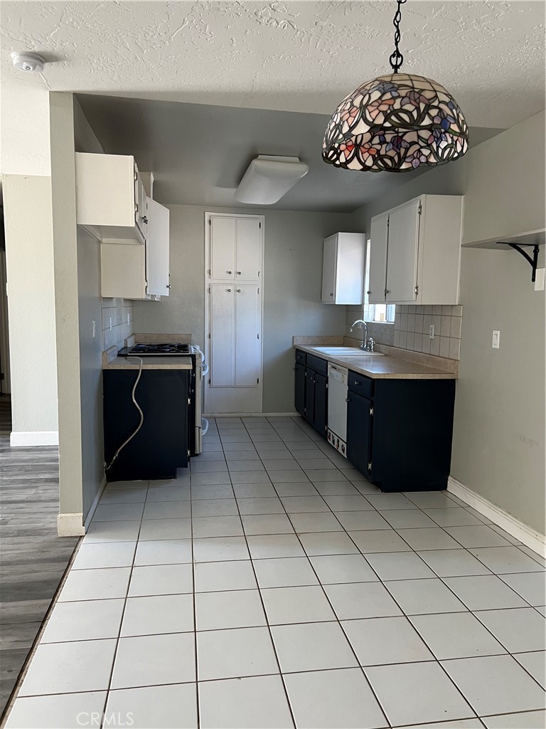 12716 Iroquois Property Photo 4