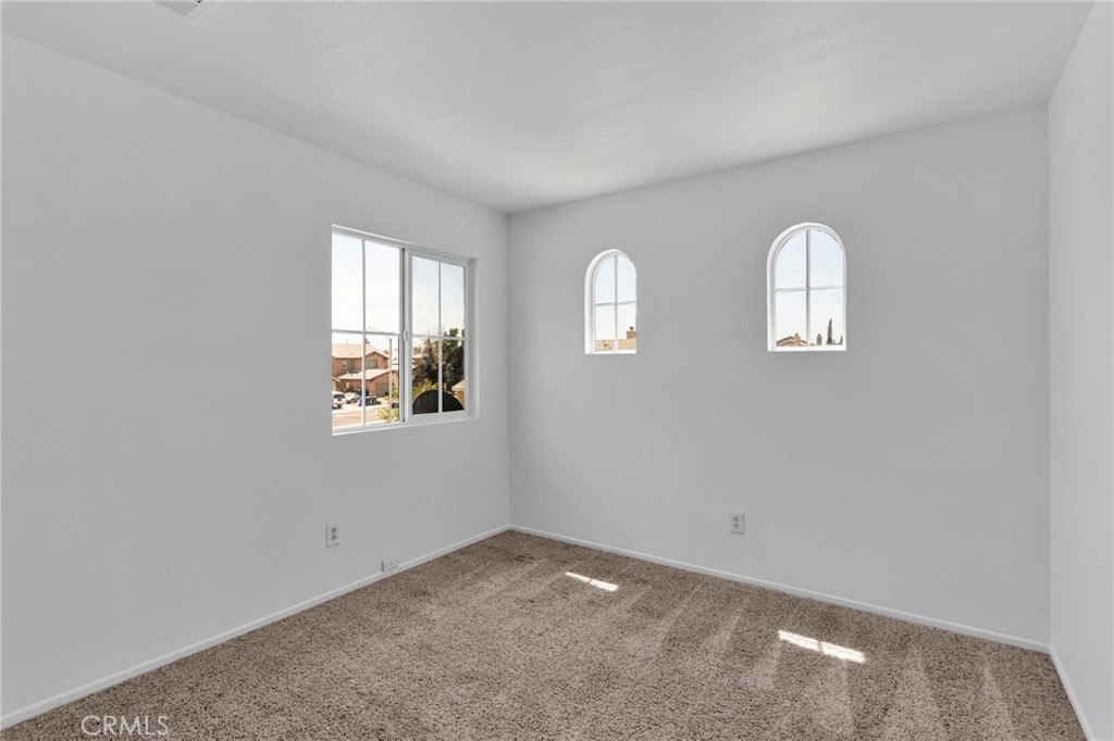 13742 Summer Wind Property Photo 24