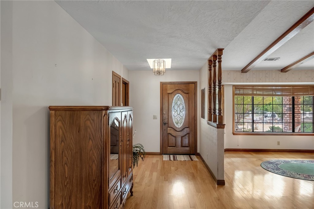 7040 Kenyon Property Photo 2