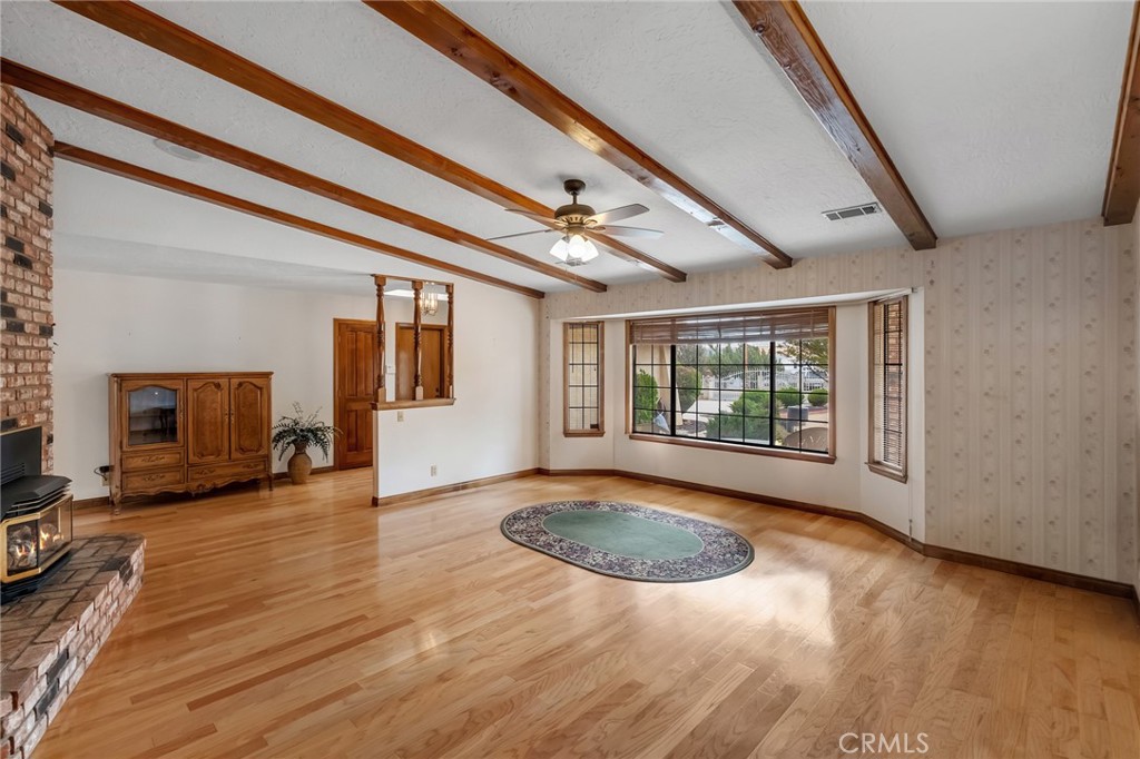 7040 Kenyon Property Photo 4