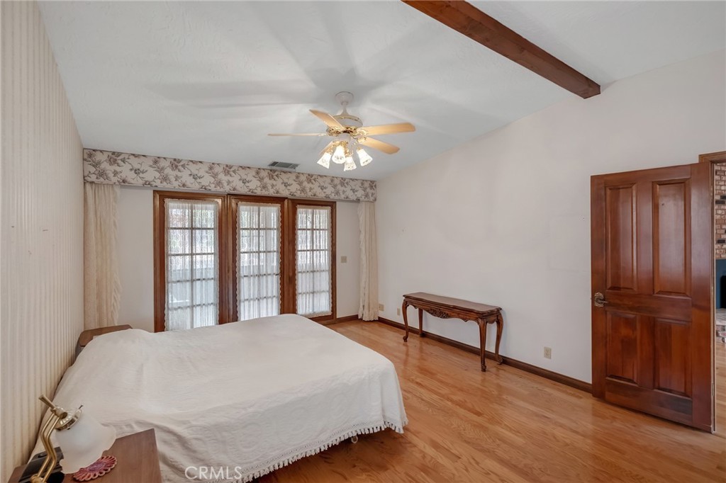 7040 Kenyon Property Photo 12
