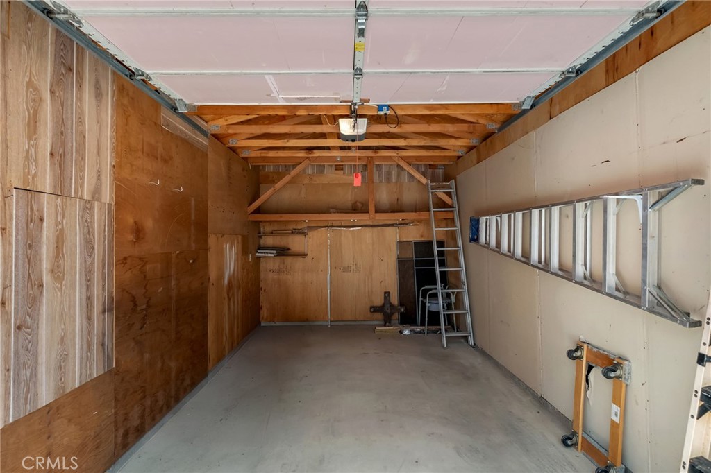 7040 Kenyon Property Photo 22