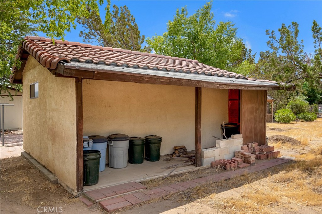 7040 Kenyon Property Photo 27