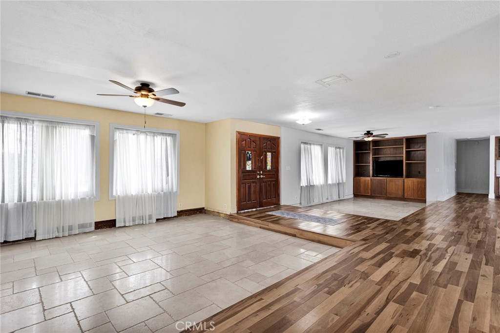 14942 Riverside Drive Property Photo 13
