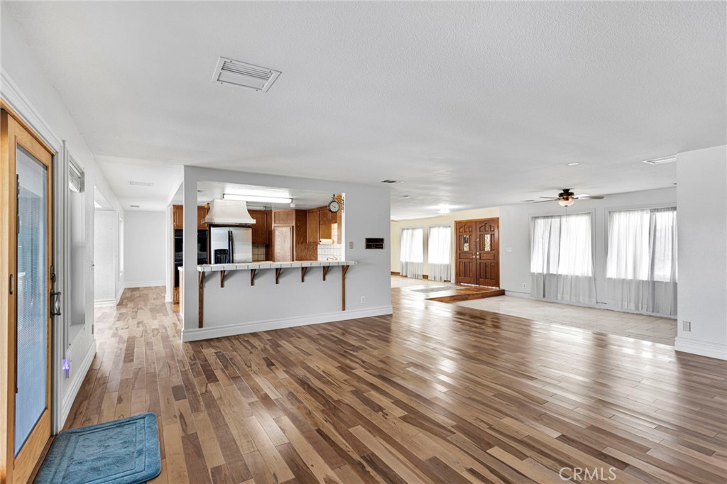 14942 Riverside Drive Property Photo 18
