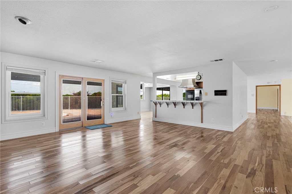 14942 Riverside Drive Property Photo 20
