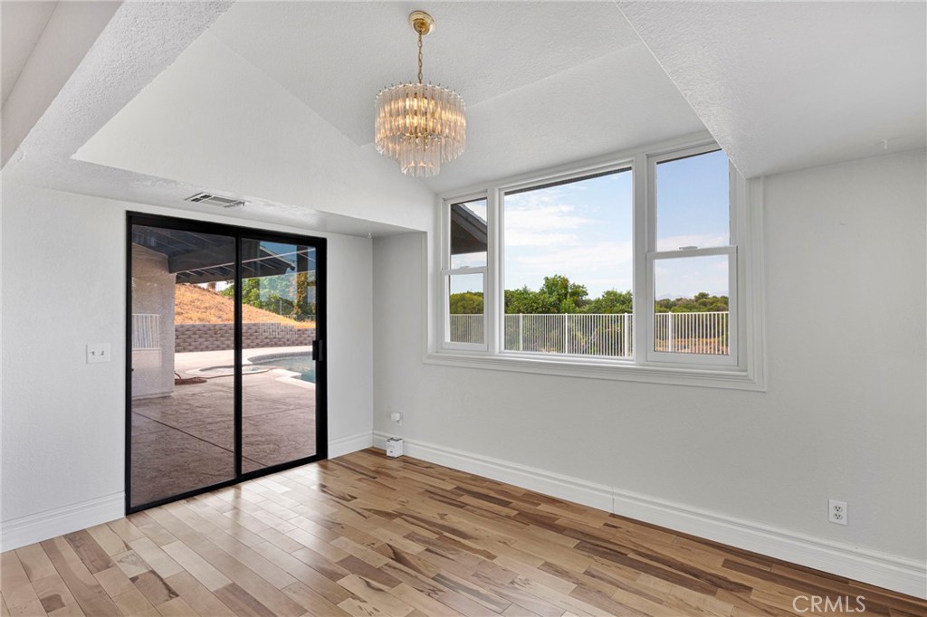 14942 Riverside Drive Property Photo 22