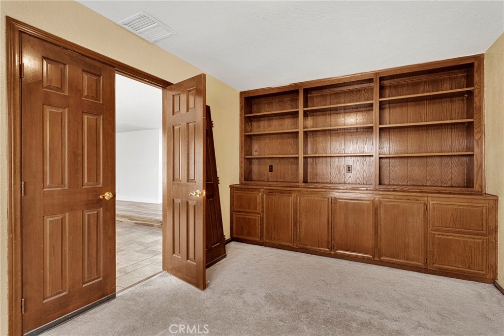 14942 Riverside Drive Property Photo 25